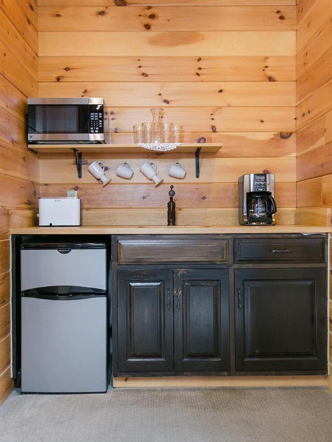 Farmhouse Suites By Amish Country Lodging Millersburg Eksteriør bilde