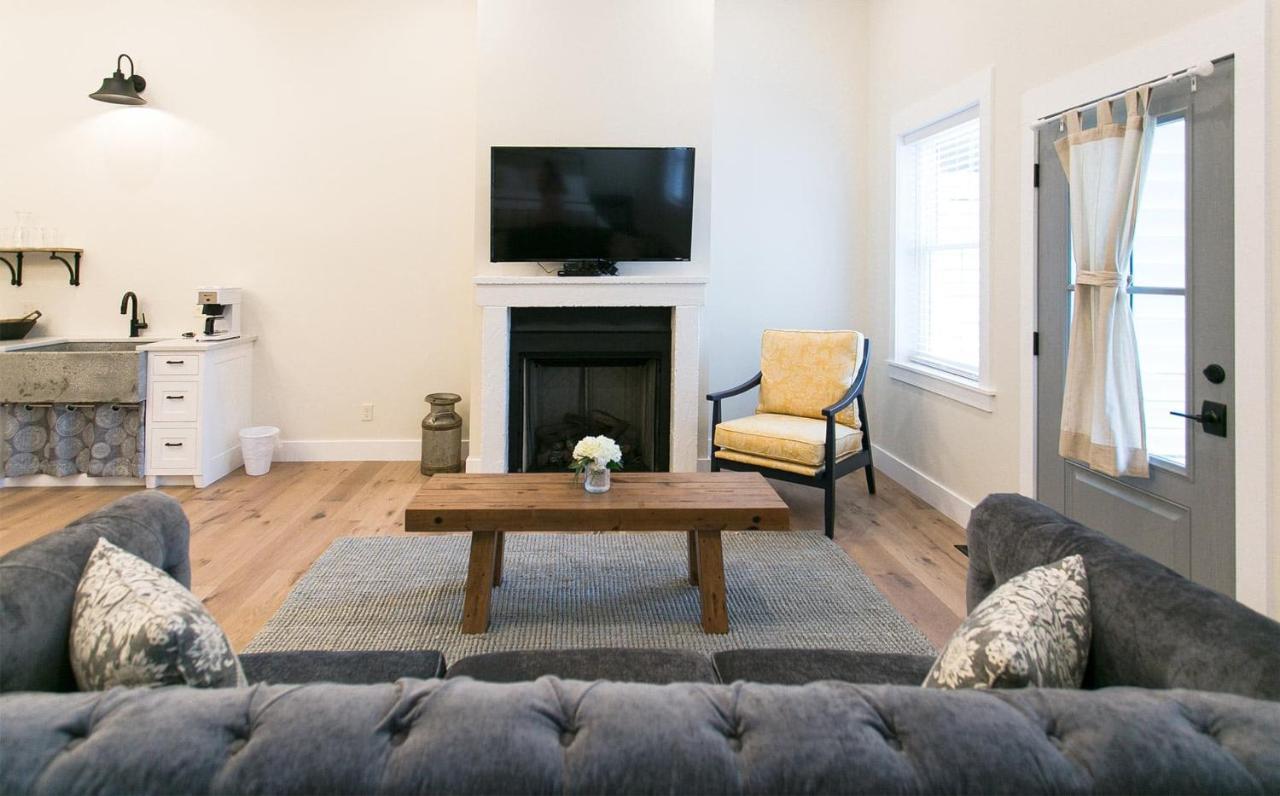 Farmhouse Suites By Amish Country Lodging Millersburg Eksteriør bilde
