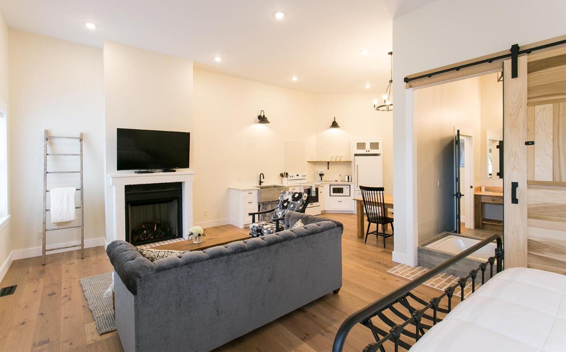 Farmhouse Suites By Amish Country Lodging Millersburg Eksteriør bilde